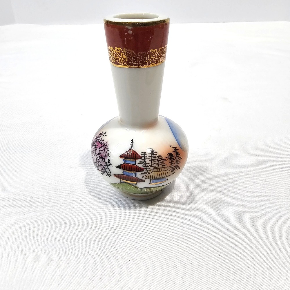 Vintage Miniature Japanese Bud Vase Pagoda Mt Fuji Hand Painted Porcelain 3.25"